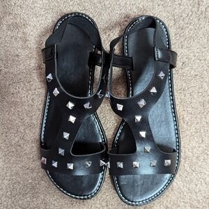 ⭐2 For $5⭐ NWT Rivet Strap Sandal size 39 (8-8.5)